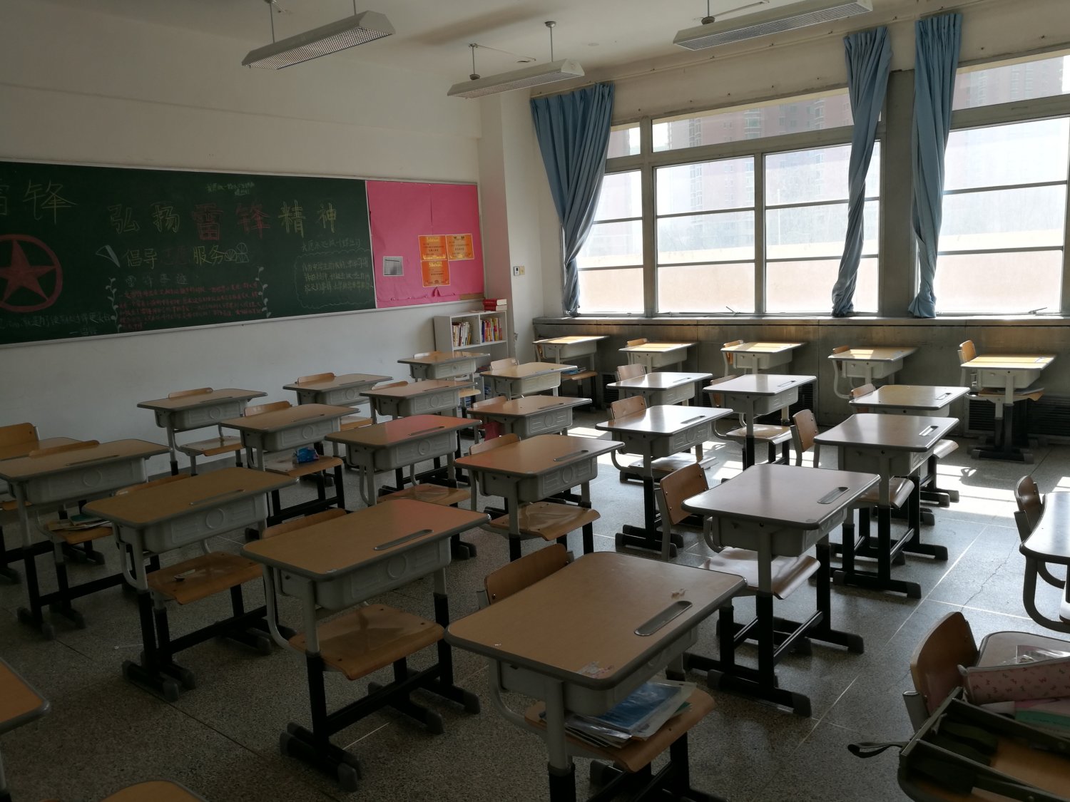 北京八中怡海分校教室
