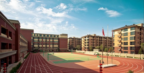 北京中学扫盲之人大附中西山学校